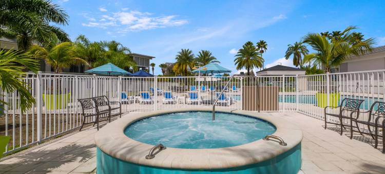 奥兰多环球度假村附近凯隆酒店(Clarion Inn & Suites Across from Universal Orlando Resort)图片