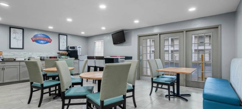 塔斯卡卢萨呗盟套房酒店(Baymont by Wyndham Tuscaloosa)图片