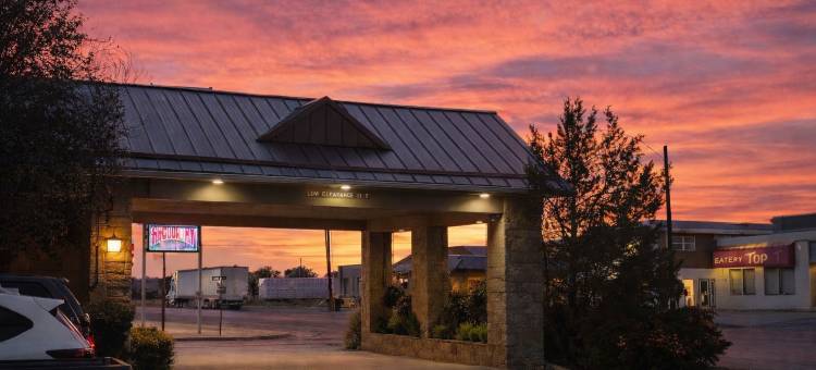 桑道纳福赛斯I-94旅馆(Sundowner Inn Forsyth I 94)图片