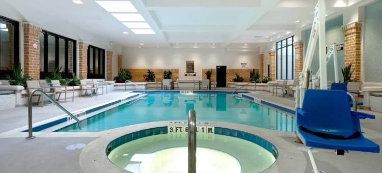 杰克逊维尔海湾牧场希尔顿希尔顿安泊酒店(Embassy Suites by Hilton Jacksonville Baymeadows)图片