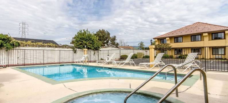 品质酒店及套房-吉尔罗伊(Quality Inn & Suites Gilroy)图片