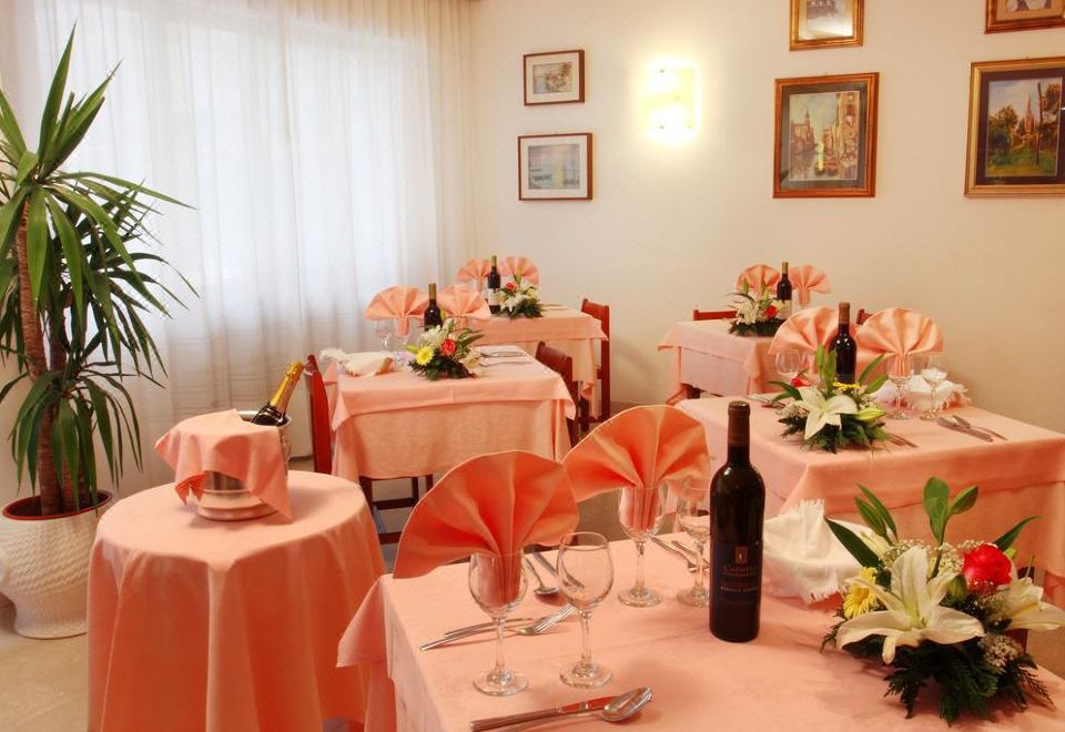 Hotel Colorado Hotel Overview