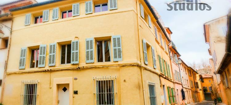 芬索尼厄斯公寓(Finsonius Studios)图片