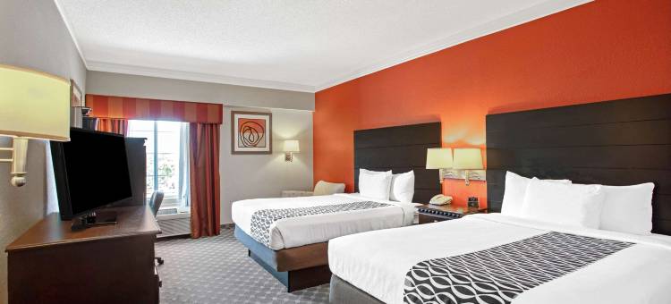 拉昆塔温德姆酒店套房PCB海滨棕榈(La Quinta by Wyndham PCB Coastal Palms)图片