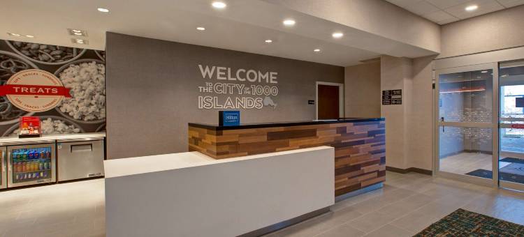 希尔顿欢朋酒店布罗克维尔(Hampton Inn by Hilton Brockville, on)图片