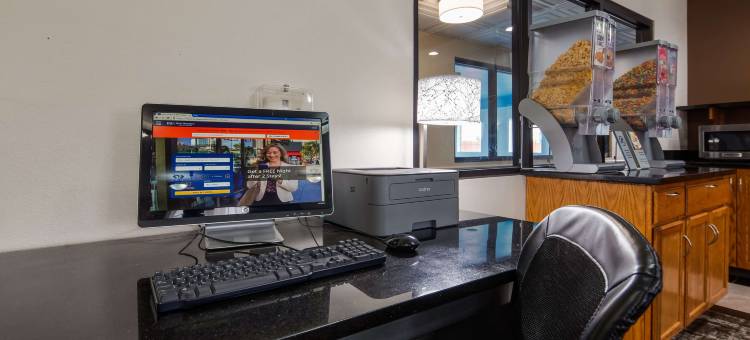 华基尼贝斯特韦斯特优质套房酒店(Best Western Plus Wakeeney Inn  Suites)图片