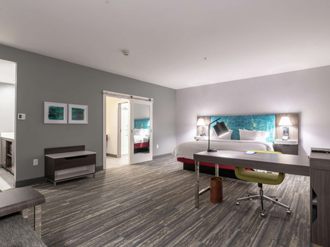 东达拉斯欢朋套房酒店