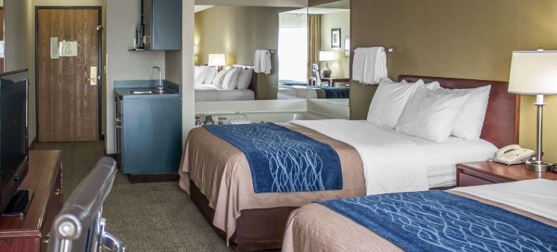 靠近I-70/I-77的剑桥客栈，由Capital O提供(Cambridge Inn by Capital O Near I-70 / I-77)图片