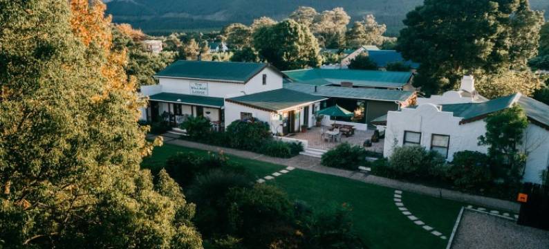 村庄小屋(The Village Lodge)图片