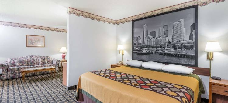 科肖克顿罗斯科村速8酒店(Super 8 by Wyndham Coshocton Roscoe Village)图片