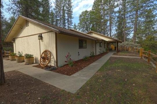 优胜美地青鸟牧场度假屋(Blue Bird Ranch)预订价格,联系电话位置地址【携程酒店】