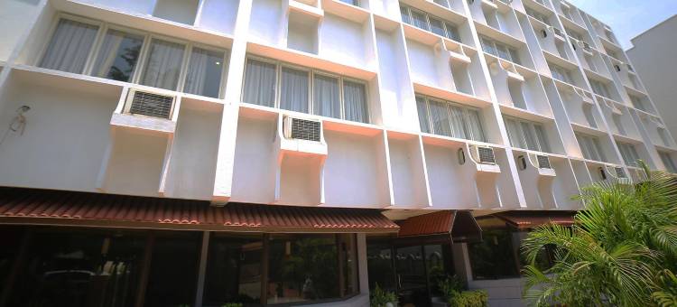 拉吉维哈尔豪华酒店(Hotel Rajvihar Deluxe)图片