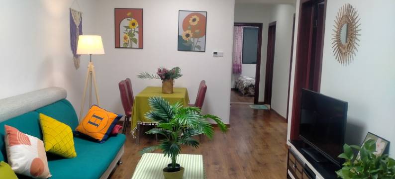 甜甜圈草莓民宿(东环路分店)图片