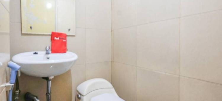 瑞德多兹酒店 @ 三宝珑塞提雅布迪路(RedDoorz Near Universitas Diponegoro Semarang)图片