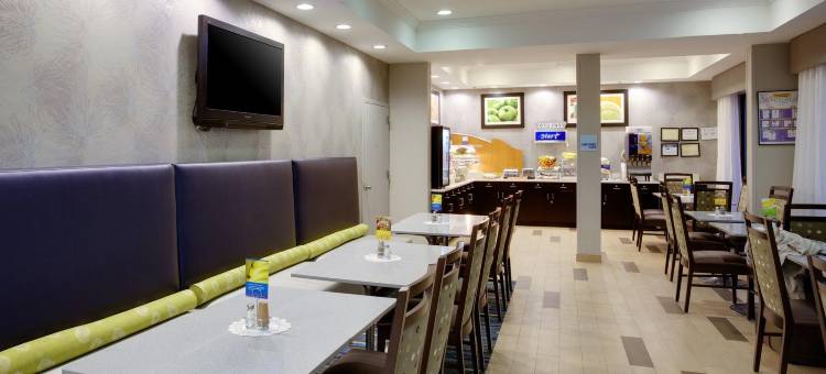 梅多兰兹地区智选假日套房酒店(Holiday Inn Express & Suites Meadowlands Area)图片