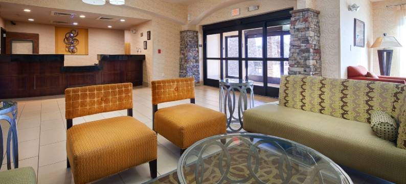 德索托贝斯特韦斯特优质套房酒店(Best Western Plus DeSoto Inn  Suites)图片