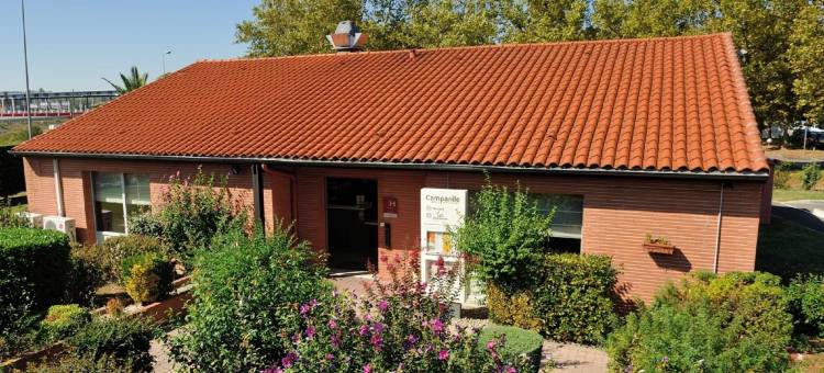 图卢兹太空城康铂酒店(Campanile Toulouse Sud - LABÈGE Innopole)图片