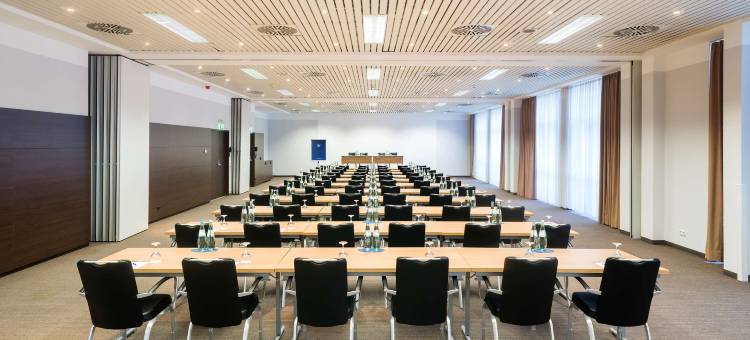 法兰克福机场西诺瀚酒店(NH Frankfurt Airport West)图片