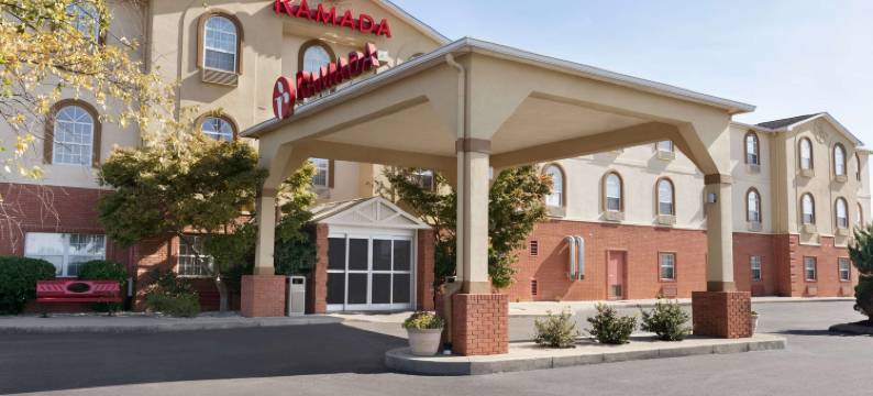 伊丽莎白敦华美达酒店(Ramada by Wyndham Elizabethtown)图片