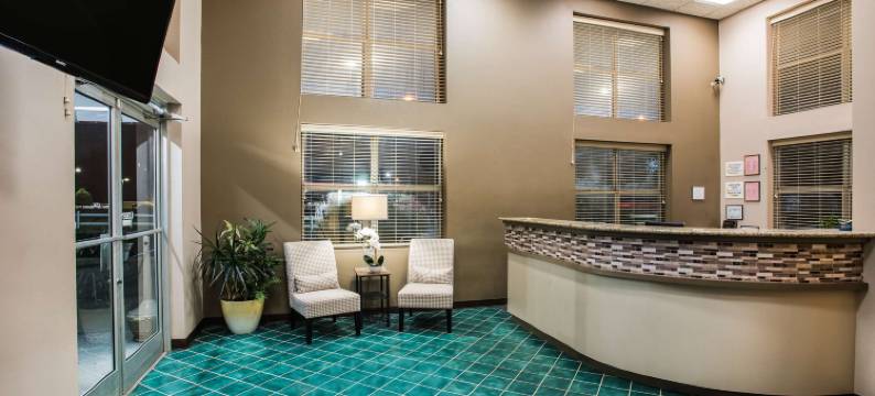 塞维尔维尔河畔速8酒店(Super 8 by Wyndham Sevierville Riverside)图片