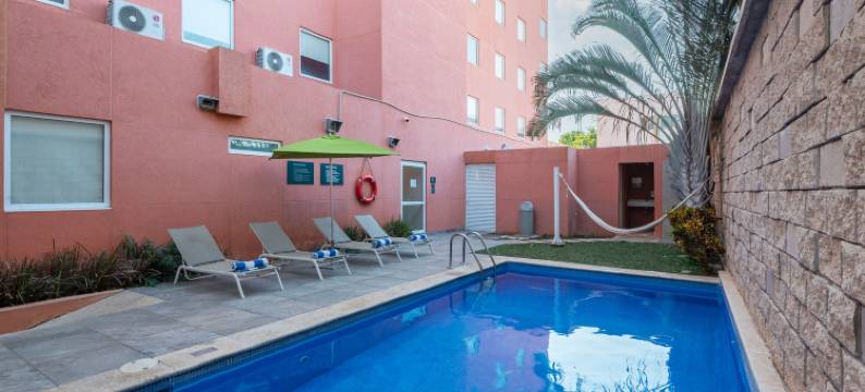 梅尼达阿塔布里萨万豪城市快捷青年酒店(City Express Junior by Marriott Merida Altabrisa)图片