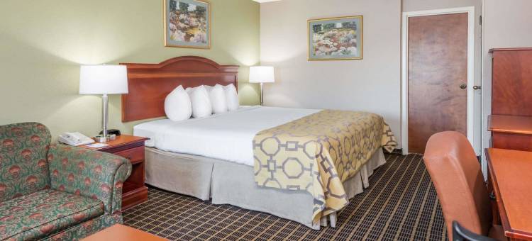 克拉克斯维尔东北呗盟套房酒店(Baymont by Wyndham Clarksville Northeast)图片