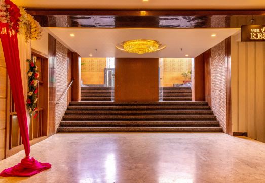 Dng the Grand Hotel Hotel Overview