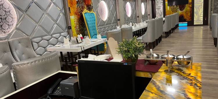 纳朗酒店(Narang Hotel)图片