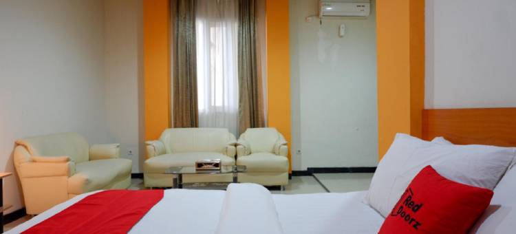 红多兹Plus酒店@帕卢喀麦隆酒店(RedDoorz Plus @ Cameloan Hotel Palu)图片