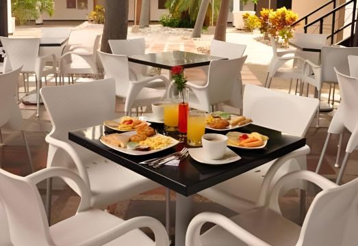 Tama Hotel Santa Marta Hotel Overview