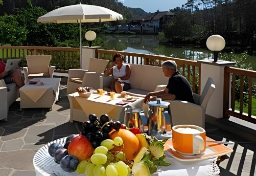 Hotel WeihrerhofHotel Overview