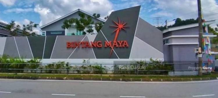 位于双溪大年中部的4卧室独栋房屋-2800平方米|带4个独立浴室(Bintang Maya homestay)图片