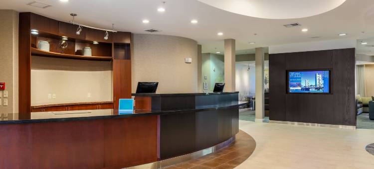 罗斯维尔商业街廊购物中心/溪边山岭大道万豪万怡酒店(Courtyard Roseville Galleria Mall/Creekside Ridge Drive)图片