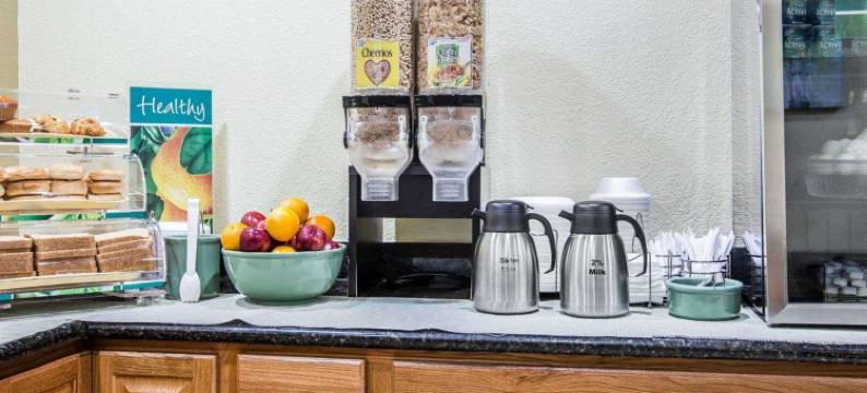 圣迭戈5号州际公路海军基地凯艺酒店(Quality Inn San Diego I-5 Naval Base)图片