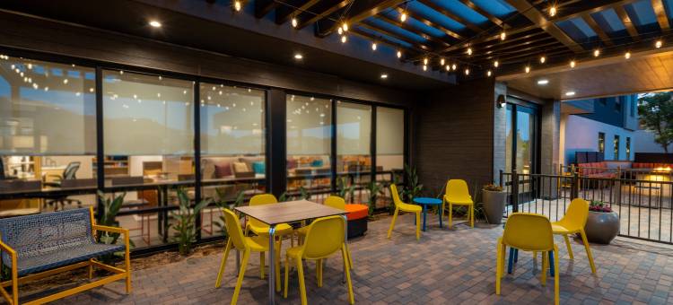 科罗娜希尔顿惠庭酒店(Home2 Suites by Hilton Corona)图片