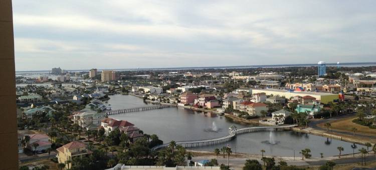Gulf Front with Amazing Views, 3 Pools, Tiki Bar! Location! Zero Entry Pool图片