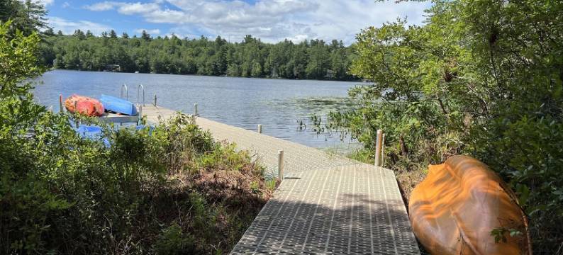 Outdoor family fun on beautiful Messer Pond - 11 miles from Mt Sunapee!图片