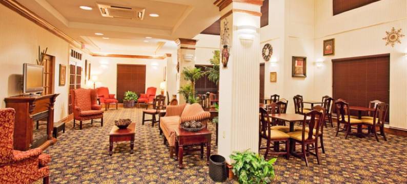 智选假日套房酒店卢斯代尔(Holiday Inn Express & Suites LUCEDALE by IHG)图片