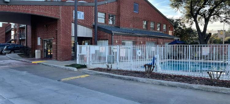 Studio 6休斯顿，TX - 布鲁克洞(Studio 6 Houston, TX - Brookhollow)图片