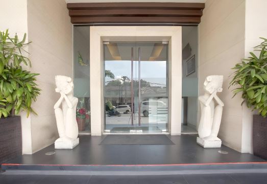 Life Emerald Hotel Surabaya Hotel Overview