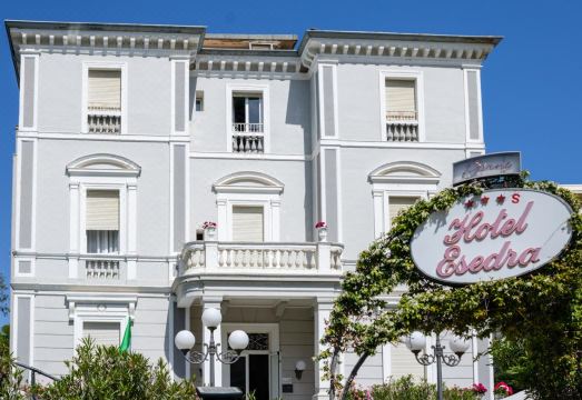 Esedra HotelHotel Overview