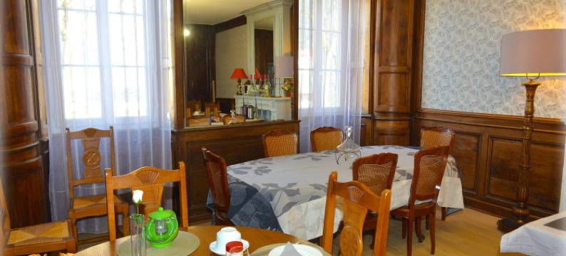 Jardin-d'Arcy园德阿尔西(Gites Jardin-Darcy - Piscine au SEL)图片