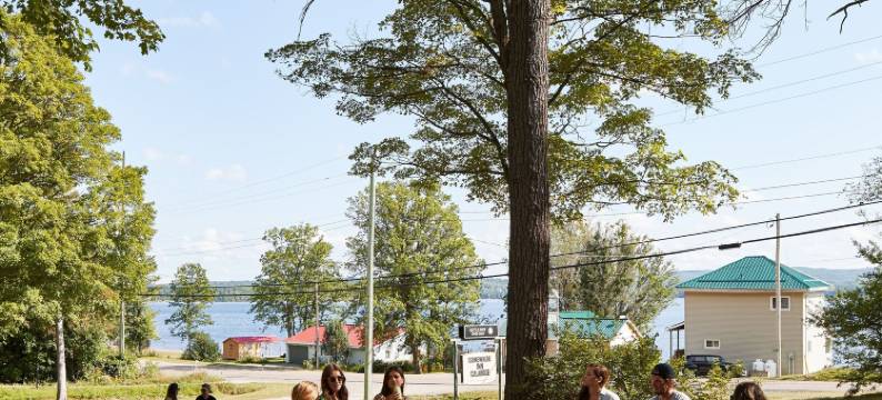 某处旅馆Calabogie(Somewhere Inn Calabogie)图片