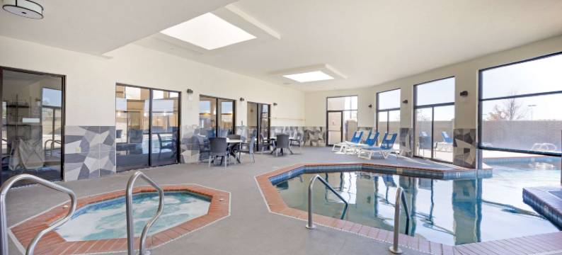 舒适套房酒店威奇托东北(Comfort Inn & Suites Wichita Northeast)图片