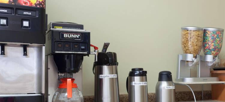 西摩Travelodge by Wyndham(Travelodge by Wyndham Seymour)图片