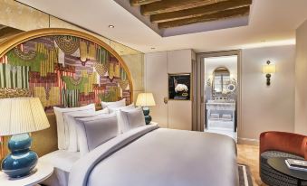 Maison Barrière VendômeOver view