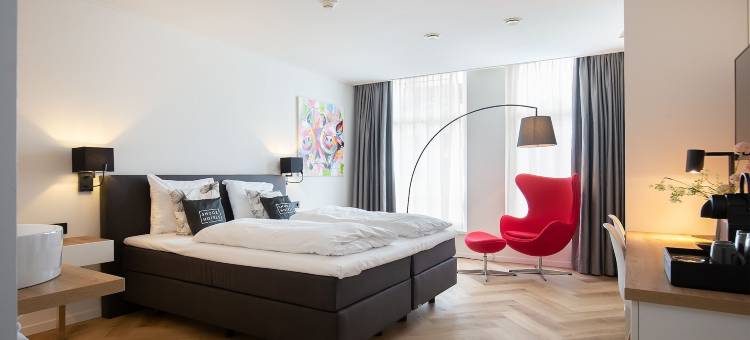 Snoozz酒店(Snoozz Hotels Bolsward Boutique Hotel Zonder Receptie Met Digitale Sleutel)图片