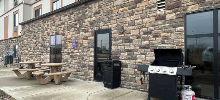 道奇堡舒眠套房酒店(Sleep Inn & Suites Fort Dodge)图片