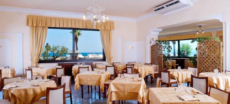 施韦泽尔温泉别墅(Hotel Villa Svizzera Terme)图片