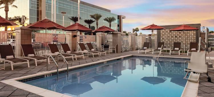 钱德勒市区希尔顿花园酒店(Hilton Garden Inn Chandler Downtown)图片